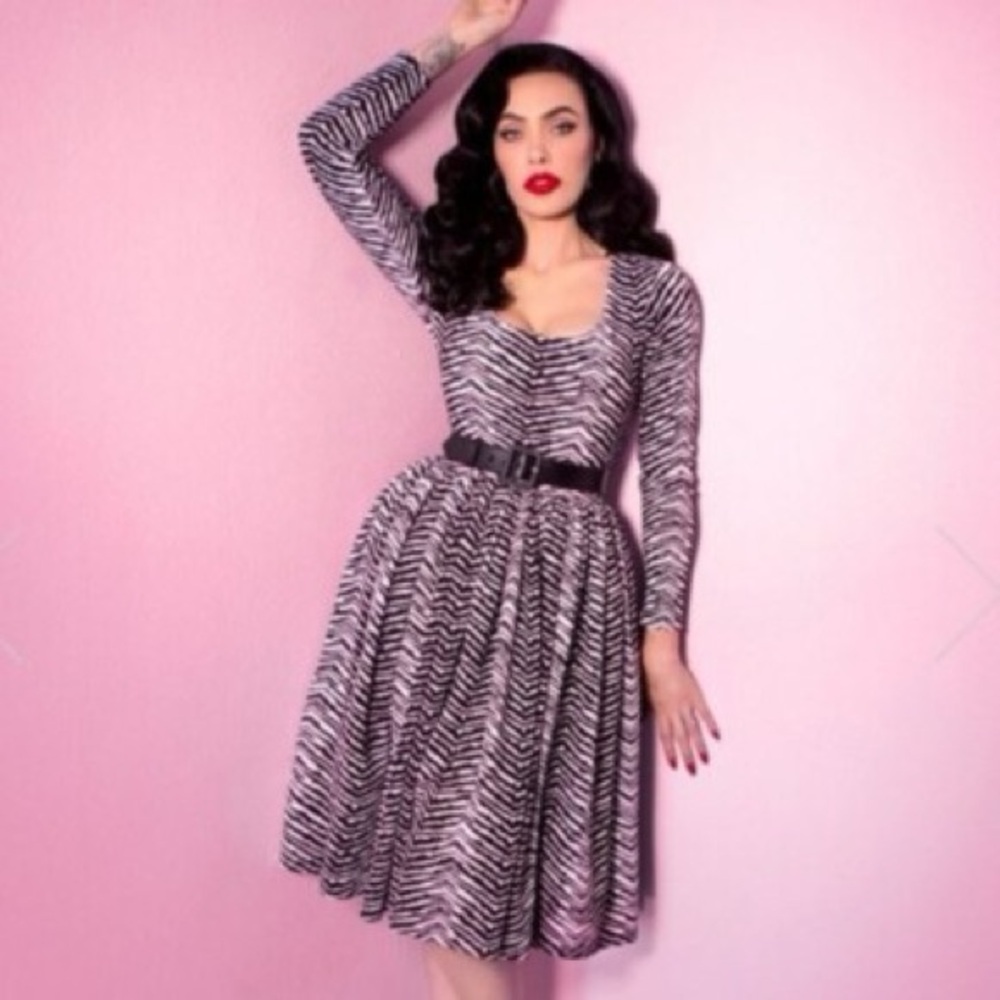 Vixen by Micheline Pitt Black and White Long Sleeve Dress
